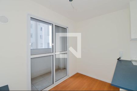 Sala/Cozinha de apartamento para alugar com 1 quarto, 28m² em Vila das Bandeiras, Guarulhos