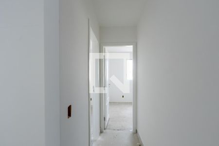 Corredor de apartamento à venda com 2 quartos, 56m² em Serrano, Belo Horizonte