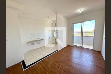 Sala de apartamento para alugar com 3 quartos, 56m² em Vila Rio Branco, Jundiaí