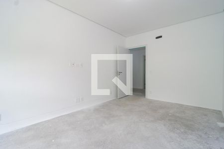 Suíte Master de casa de condomínio à venda com 4 quartos, 548m² em Vila Morumbi, São Paulo