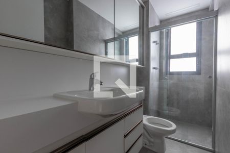 Banheiro de apartamento à venda com 2 quartos, 63m² em Lourdes, Belo Horizonte