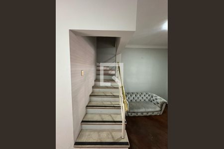 Sala de casa para alugar com 6 quartos, 214m² em Jardim do Mar, São Bernardo do Campo