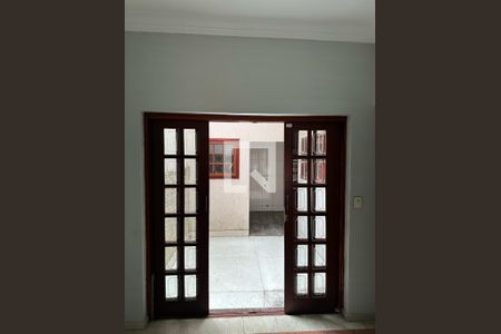 Sala de casa para alugar com 6 quartos, 214m² em Jardim do Mar, São Bernardo do Campo