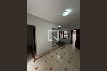 Sala de casa para alugar com 6 quartos, 214m² em Jardim do Mar, São Bernardo do Campo