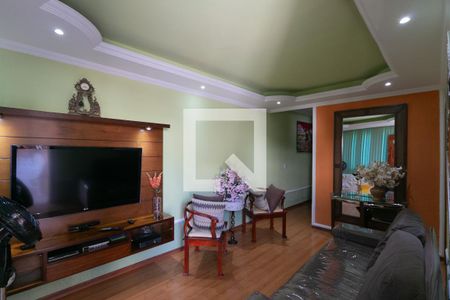 Sala de casa à venda com 5 quartos, 112m² em Heliópolis, Belo Horizonte