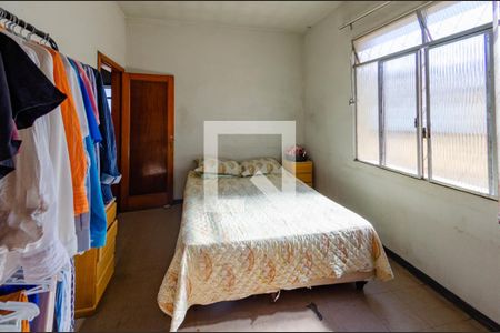 Quarto 1 de casa para alugar com 3 quartos, 300m² em Alto Barroca, Belo Horizonte