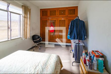 Quarto 1 de casa para alugar com 3 quartos, 300m² em Alto Barroca, Belo Horizonte