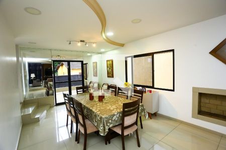 Sala de casa de condomínio à venda com 3 quartos, 293m² em Parque Monte Alegre, Taboão da Serra