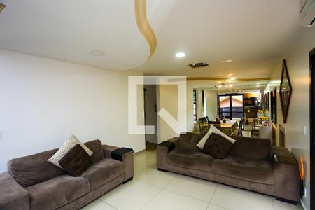 Sala de casa de condomínio à venda com 3 quartos, 293m² em Parque Monte Alegre, Taboão da Serra