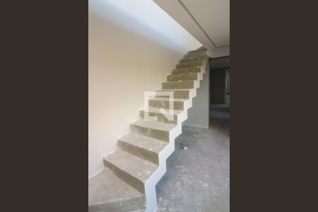 Escada de apartamento à venda com 3 quartos, 200m² em Cristal, Porto Alegre