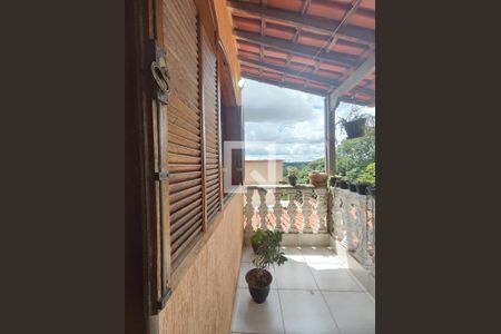 Varanda da Sala de casa à venda com 5 quartos, 502m² em Colonial, Contagem