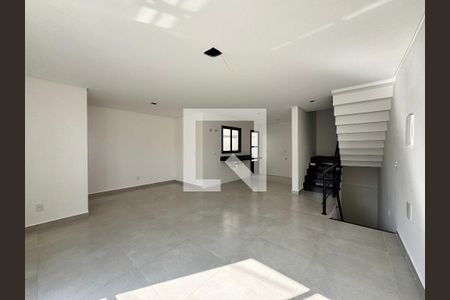 Sala de casa à venda com 3 quartos, 206m² em Vila Santo Alberto, Santo André