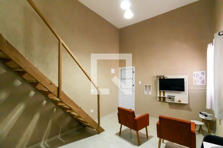 Sala de kitnet/studio para alugar com 1 quarto, 28m² em Vila Nhocuné, São Paulo