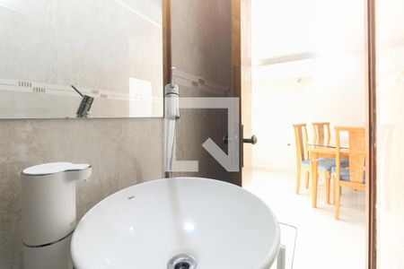 Lavabo de casa de condomínio à venda com 3 quartos, 120m² em Chácara Seis de Outubro, São Paulo