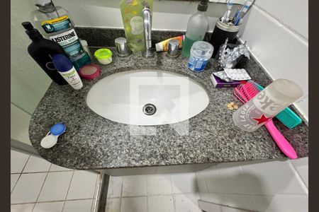 Suíte - Banheiro de casa de condomínio para alugar com 3 quartos, 140m² em Vargem Grande, Rio de Janeiro