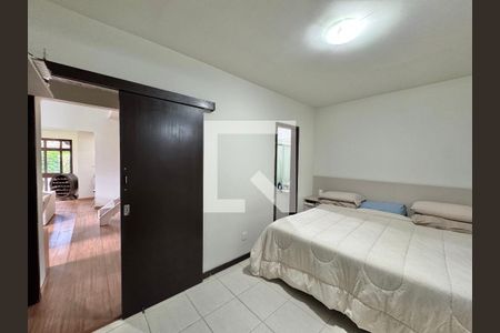 Suíte de casa de condomínio para alugar com 3 quartos, 140m² em Vargem Grande, Rio de Janeiro