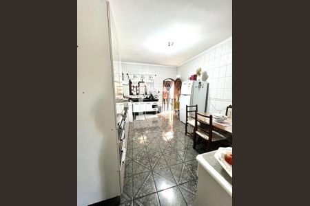 Cozinha de casa à venda com 3 quartos, 178m² em Vila Tibiriçá, Santo André