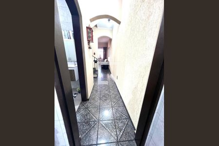 Corredor de casa à venda com 3 quartos, 178m² em Vila Tibiriçá, Santo André