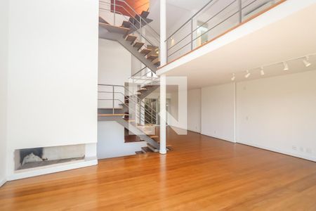 Sala de casa de condomínio à venda com 3 quartos, 350m² em Real Parque, São Paulo