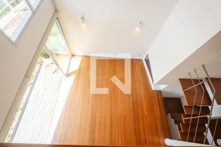 Vista da sala de cima de casa de condomínio à venda com 3 quartos, 350m² em Real Parque, São Paulo