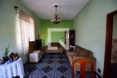 Sala de casa à venda com 5 quartos, 200m² em Pilares, Rio de Janeiro