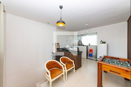 Sala de casa à venda com 2 quartos, 140m² em Chácaras Reunidas Santa Terezinha, Contagem