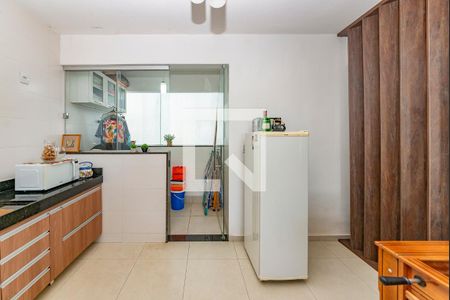 Cozinha de casa à venda com 2 quartos, 140m² em Chácaras Reunidas Santa Terezinha, Contagem
