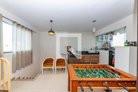 Sala de casa à venda com 2 quartos, 140m² em Chácaras Reunidas Santa Terezinha, Contagem