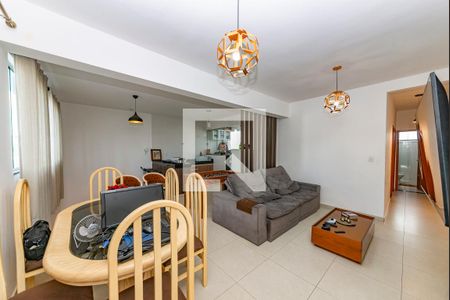 Sala de casa à venda com 2 quartos, 140m² em Chácaras Reunidas Santa Terezinha, Contagem