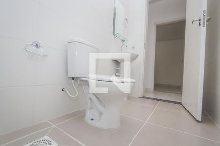 Banheiro de apartamento para alugar com 1 quarto, 48m² em Jardim Miriam, São Paulo