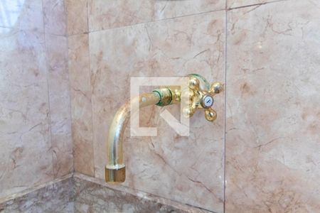 Lavabo 1 de casa à venda com 4 quartos, 400m² em Vila Granada, São Paulo