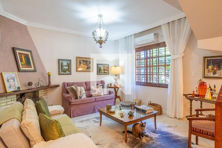 Sala de casa à venda com 4 quartos, 200m² em Espírito Santo, Porto Alegre