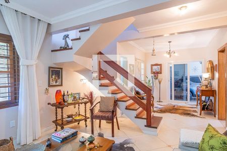 Sala de casa à venda com 4 quartos, 200m² em Espírito Santo, Porto Alegre