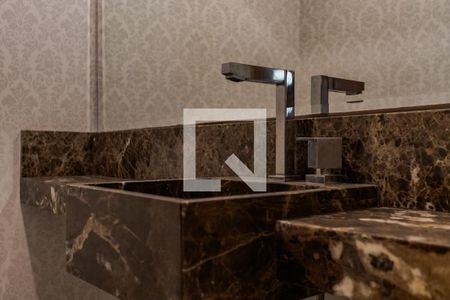 Lavabo de casa de condomínio à venda com 3 quartos, 271m² em Três Figueiras, Porto Alegre