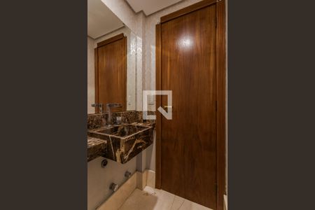 Lavabo de casa de condomínio à venda com 3 quartos, 271m² em Três Figueiras, Porto Alegre