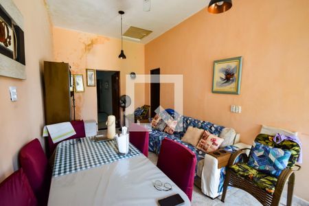 Sala de casa para alugar com 4 quartos, 396m² em Pilares, Rio de Janeiro