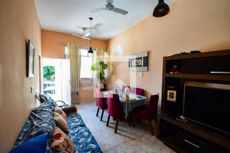 Sala de casa para alugar com 4 quartos, 396m² em Pilares, Rio de Janeiro