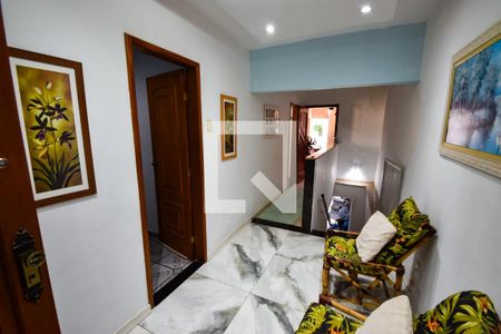Hall de entrada de casa para alugar com 4 quartos, 396m² em Pilares, Rio de Janeiro