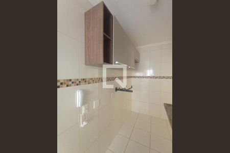 Cozinha de apartamento à venda com 2 quartos, 48m² em Jardim Sabara, São Paulo