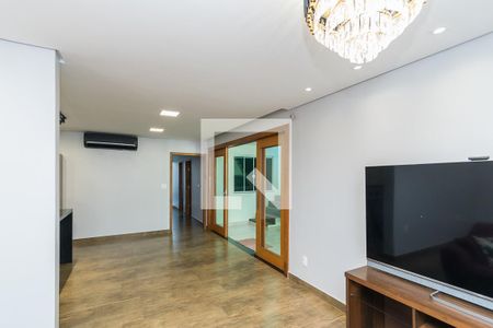 Sala de casa à venda com 4 quartos, 400m² em Vigário Geral, Rio de Janeiro