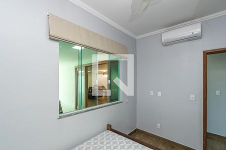 Quarto 1 de casa à venda com 4 quartos, 400m² em Vigário Geral, Rio de Janeiro