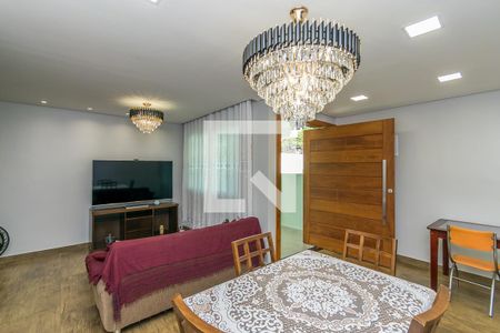 Sala de casa à venda com 4 quartos, 400m² em Vigário Geral, Rio de Janeiro