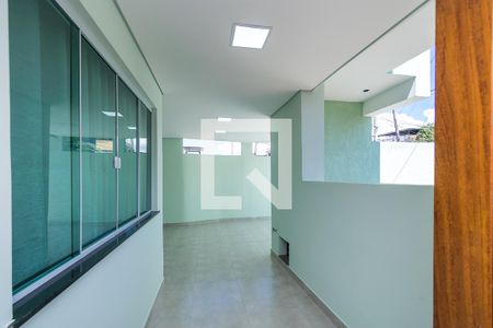 Sala - Hall da entrada de casa à venda com 4 quartos, 400m² em Vigário Geral, Rio de Janeiro