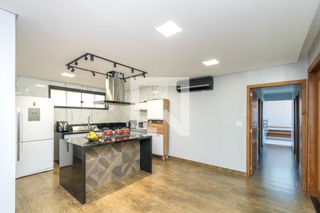 Sala de casa à venda com 4 quartos, 400m² em Vigário Geral, Rio de Janeiro