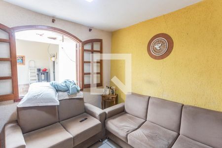 Sala de casa à venda com 4 quartos, 250m² em Santa Cruz, Belo Horizonte