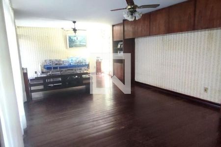 Casa à venda com 5 quartos, 330m² em Boa Viagem, Niterói