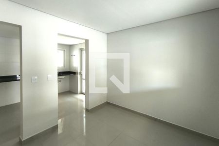 Sala de casa de condomínio à venda com 3 quartos, 190m² em Gramadão, Jundiaí