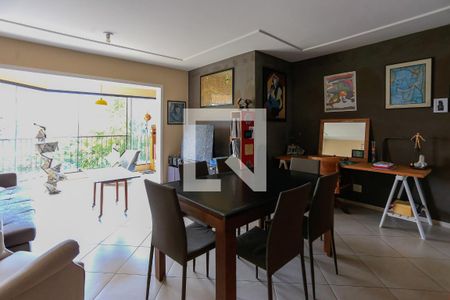 Sala de apartamento à venda com 3 quartos, 123m² em Vila Indiana, São Paulo
