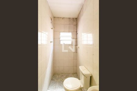 Banheiro de casa à venda com 1 quarto, 40m² em Jardim Casa Pintada, São Paulo