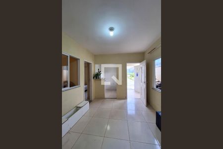 Sala de casa à venda com 2 quartos, 190m² em Marazul, Niterói